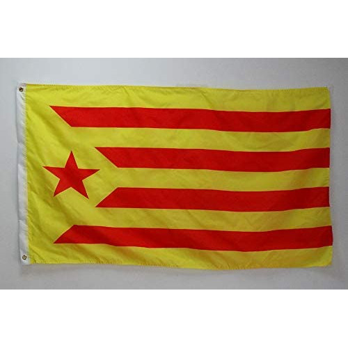 Bandera estelada vermella de 150x90 cm horitzontal amb volanderes